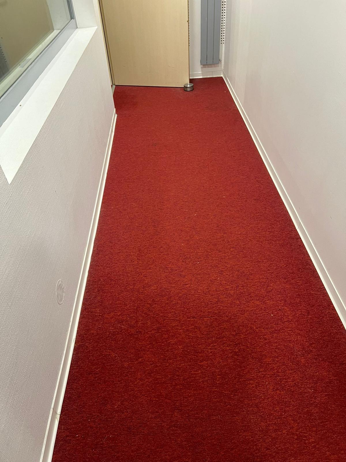 moquette avant 4 rouge